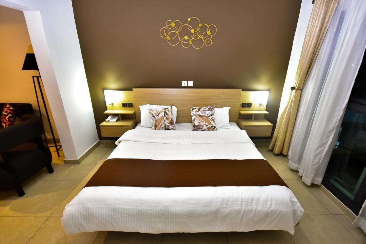 אבידג'אן Robert'S Hotel מראה חיצוני תמונה