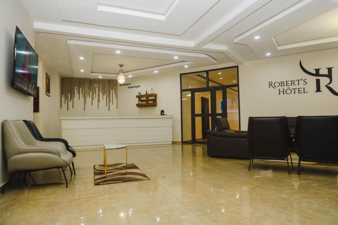 אבידג'אן Robert'S Hotel מראה חיצוני תמונה