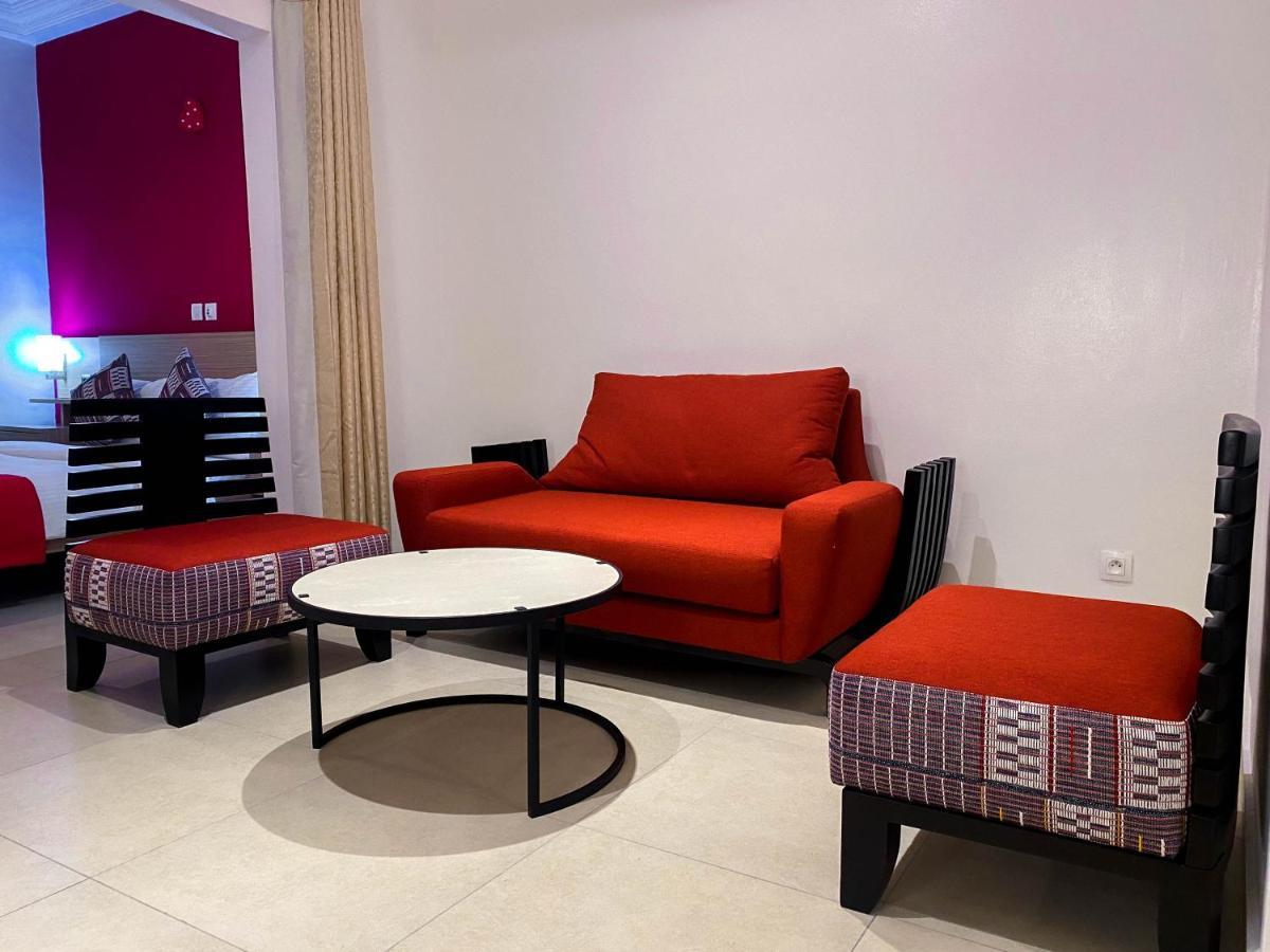 אבידג'אן Robert'S Hotel מראה חיצוני תמונה