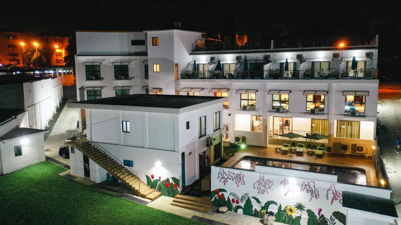 אבידג'אן Robert'S Hotel מראה חיצוני תמונה