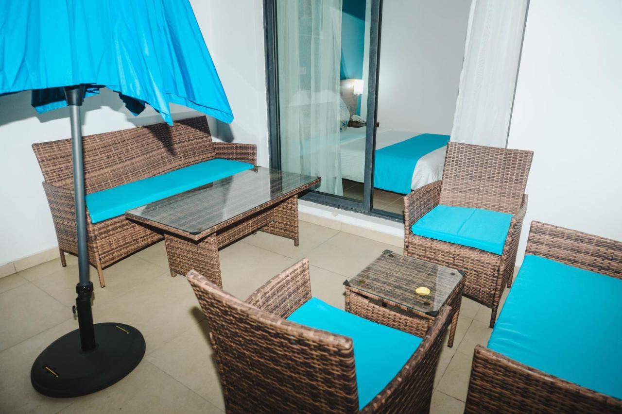 אבידג'אן Robert'S Hotel מראה חיצוני תמונה
