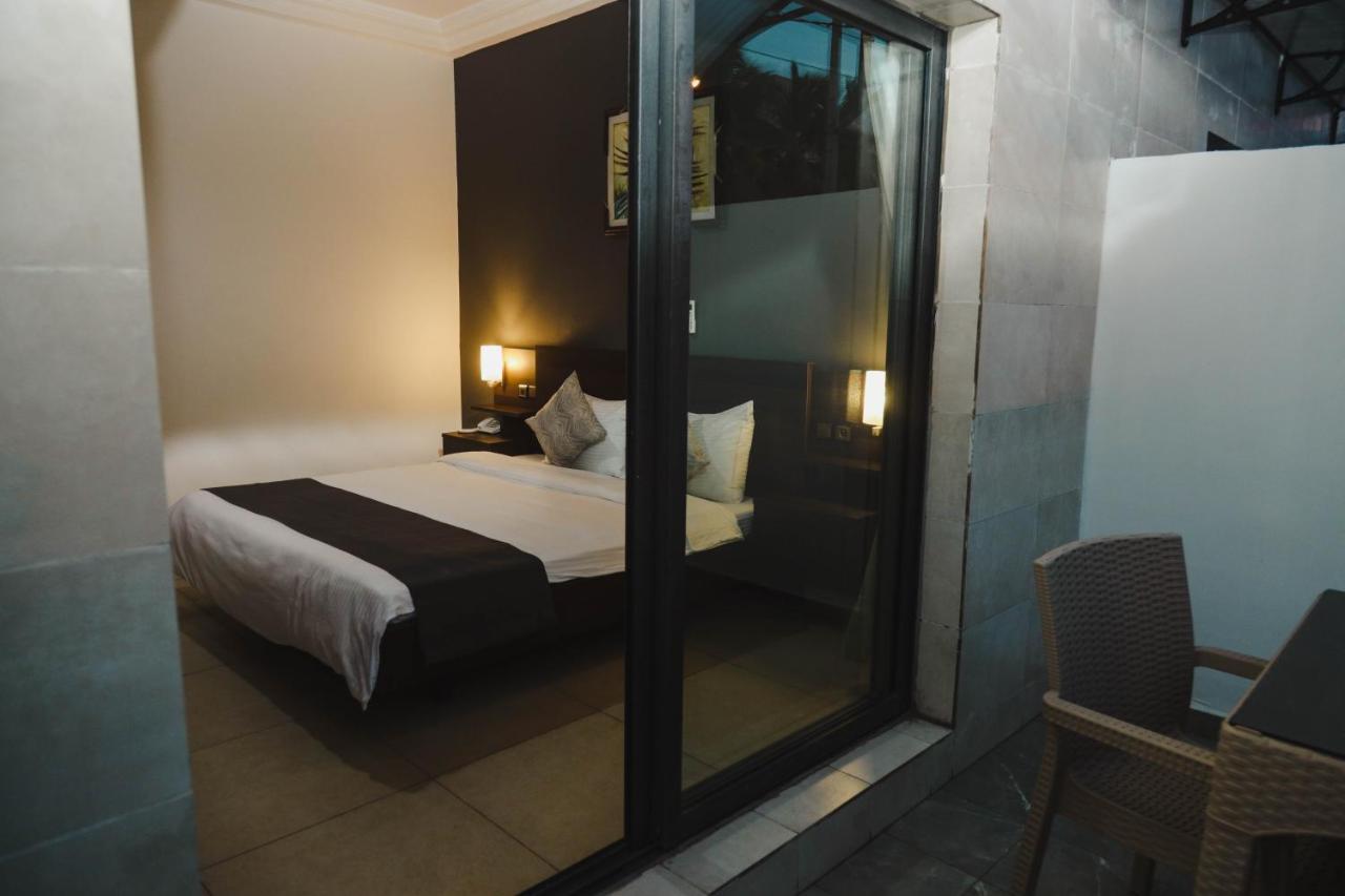 אבידג'אן Robert'S Hotel מראה חיצוני תמונה