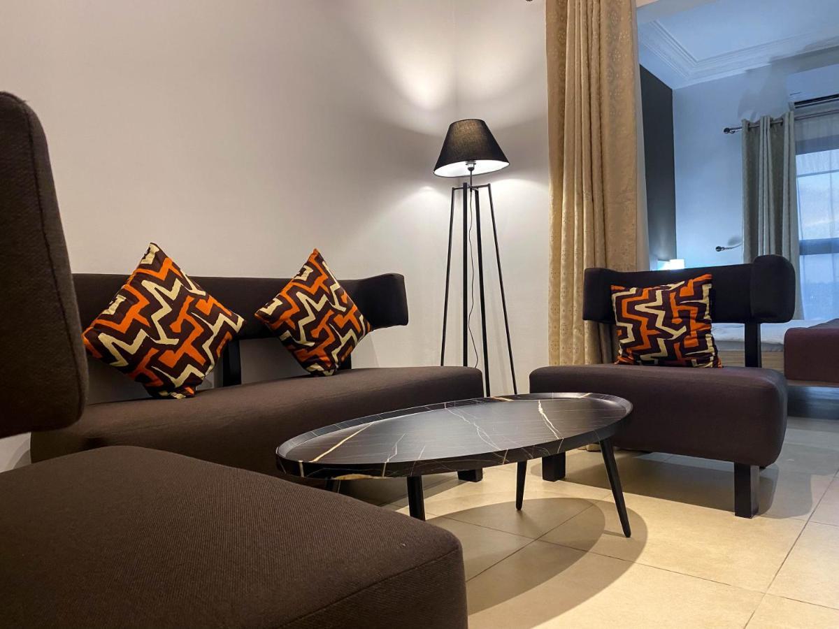 אבידג'אן Robert'S Hotel מראה חיצוני תמונה