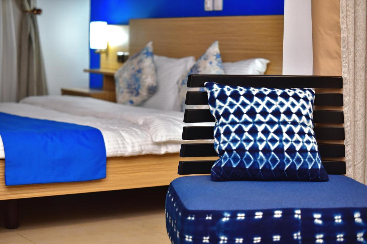 אבידג'אן Robert'S Hotel מראה חיצוני תמונה